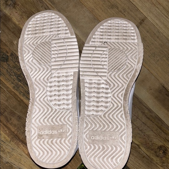 Addidas sneakers. Gently used . White. - Picture 5 of 5